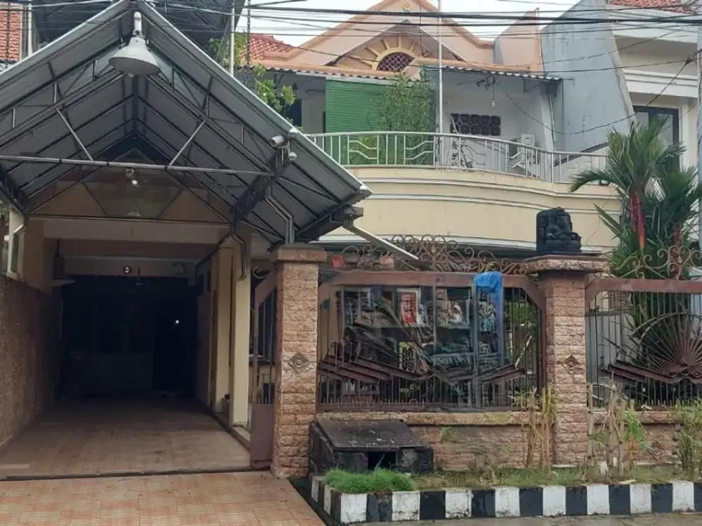 Dijual Rumah 2 Lt  Nginden Intan Barat Cocok Untuk Kos-Kosan