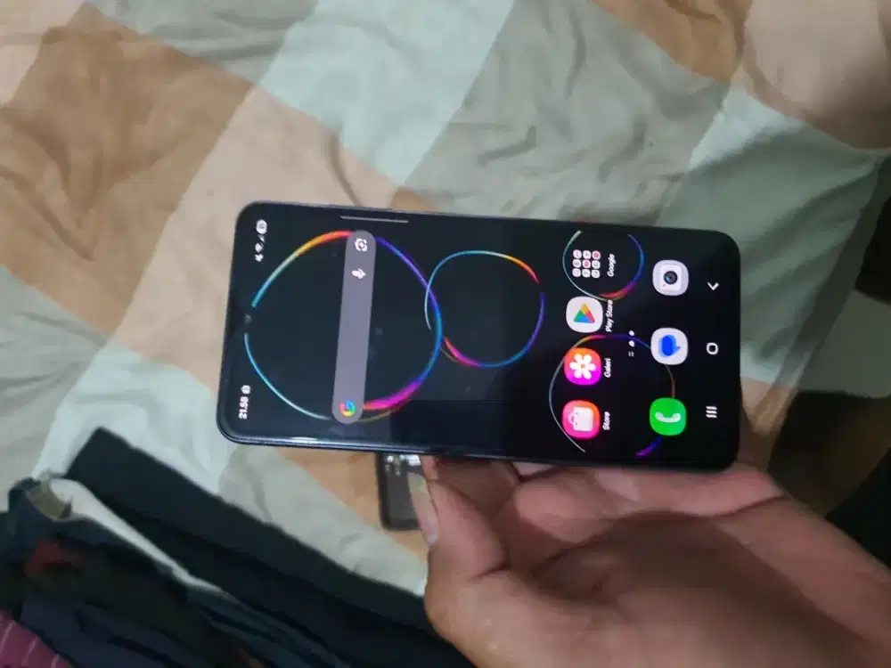 Samsung s21 fe 5g 128 gb gantian lcd Sisanya aman