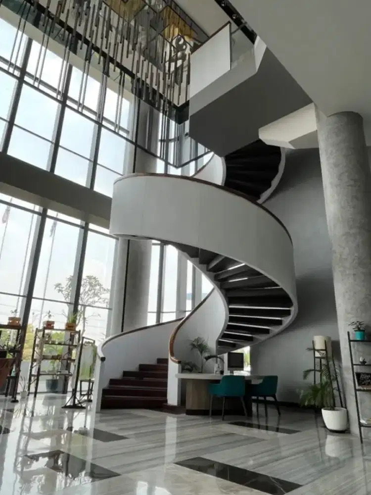 Di butuh kan perempuan buat di spa hotl