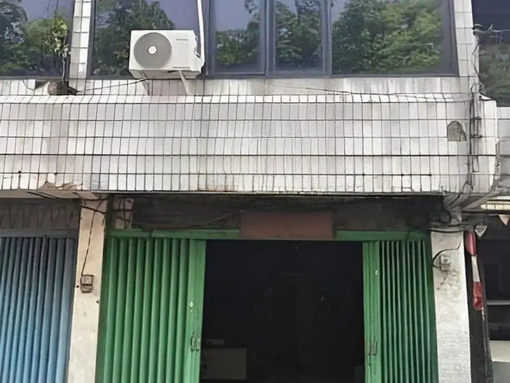 Ruko Jalan Kalimas Baru Parkiran Luas