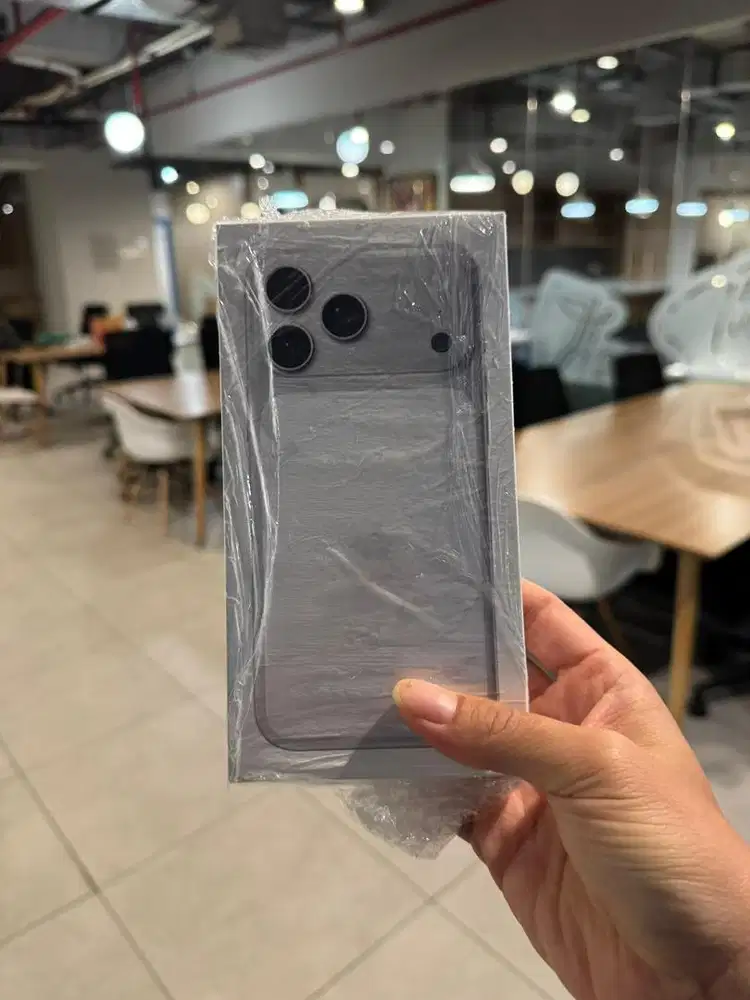 IPHONE 17 PRO 256 SILVER