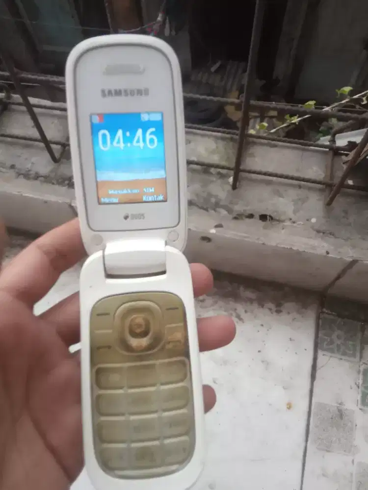 Samsung lipat E1272 dual sim normal