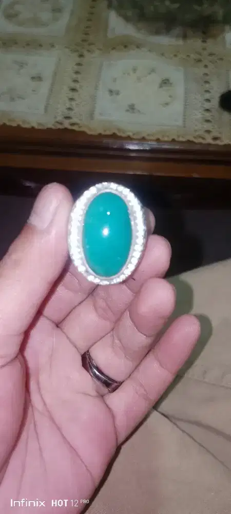Batu bacan natural