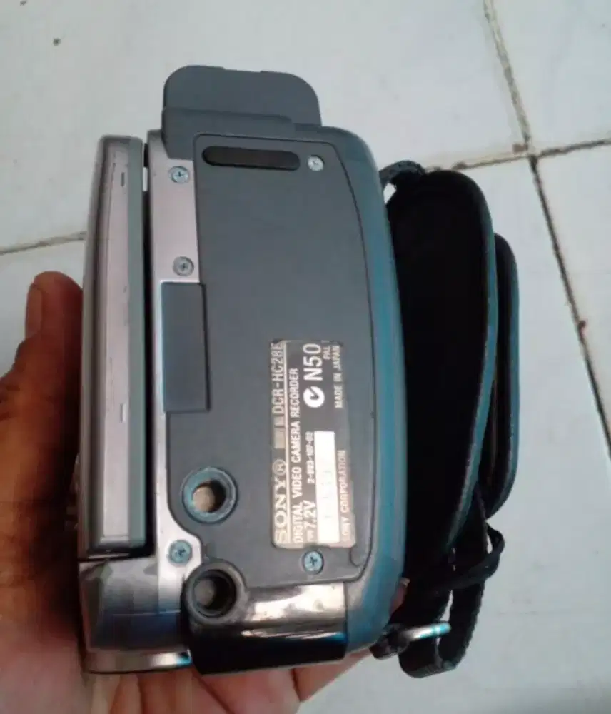 Teleskop jual handycam Sony minus mati cassan tidak ada jual apa adny