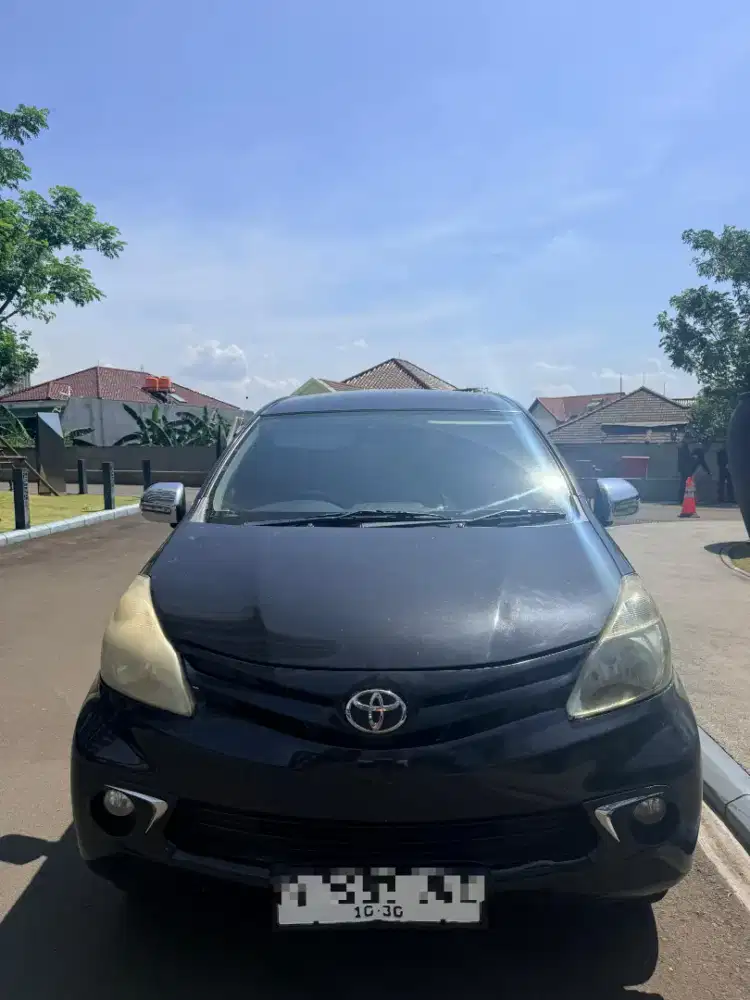 Avanza Matic 2013 Hitam