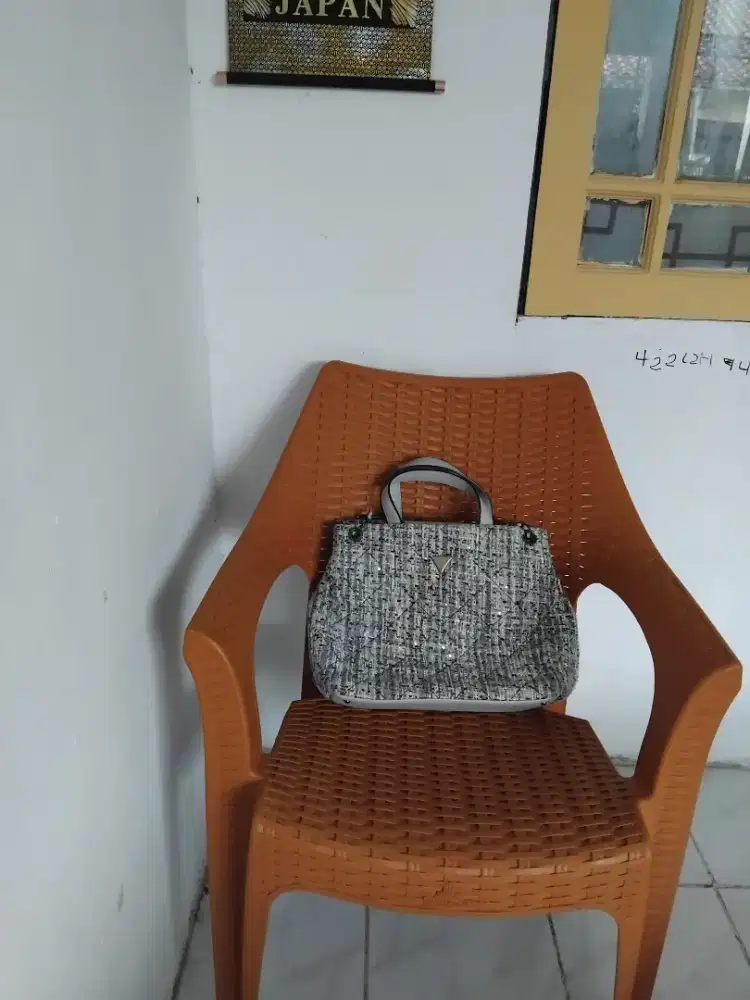 Jual tas wanita merk GUESS ORI