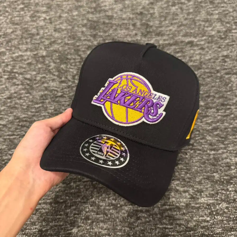 Topi Baseball NBA Los Angeles Lakers Import