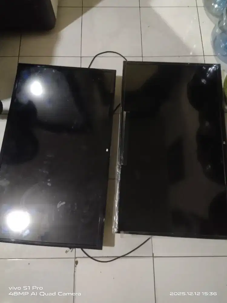 Tv LED merk MI 32 inch minus ada 2 unit