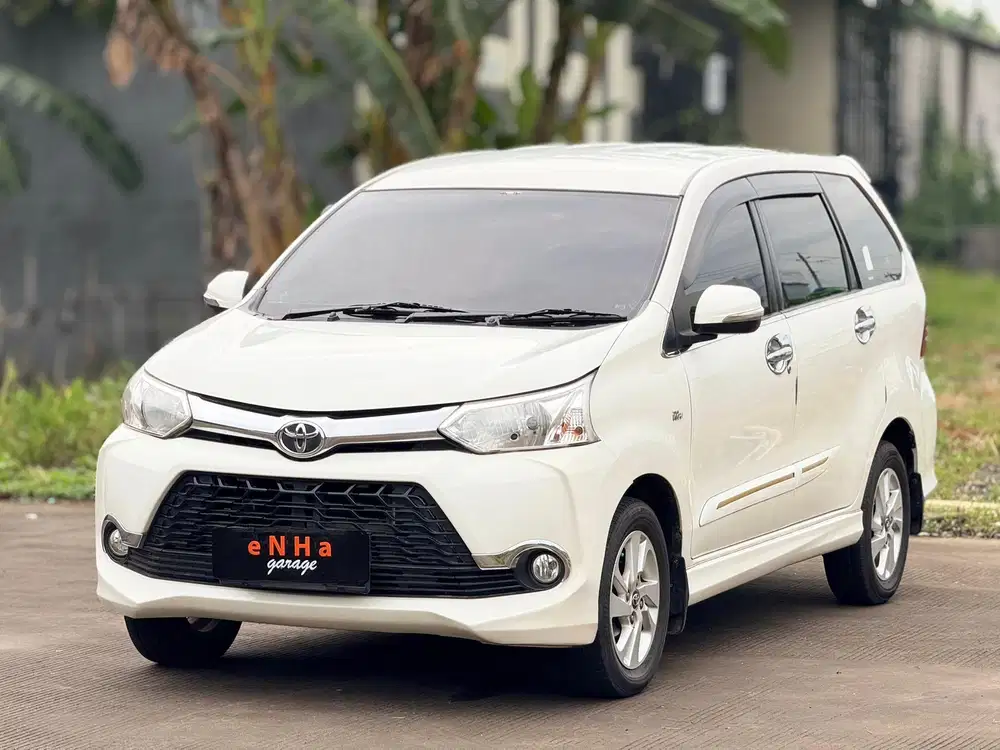 Toyota Avanza Veloz 1.3 Automatic 2015.. eNHa garage Semarang..