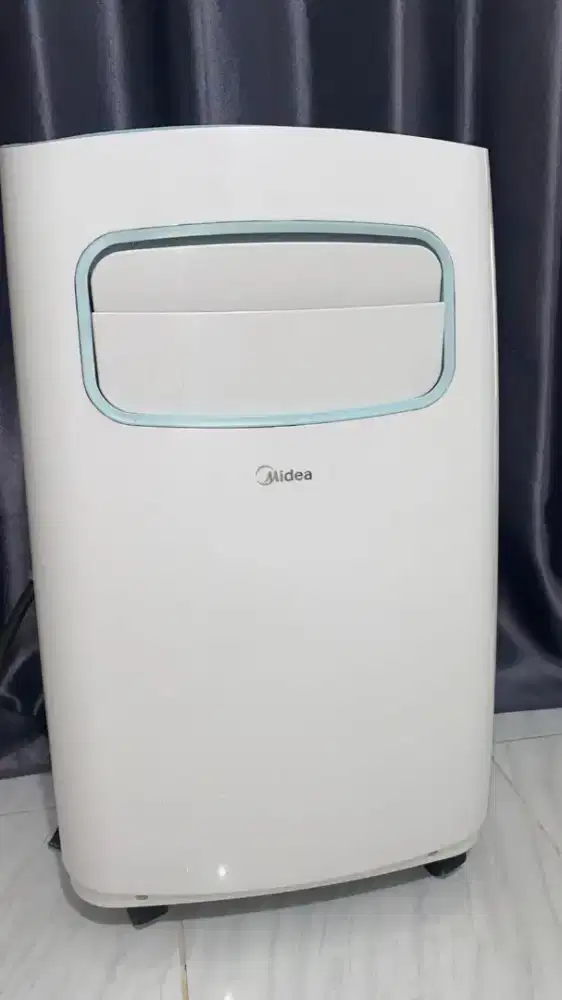AC portable merk Midea
