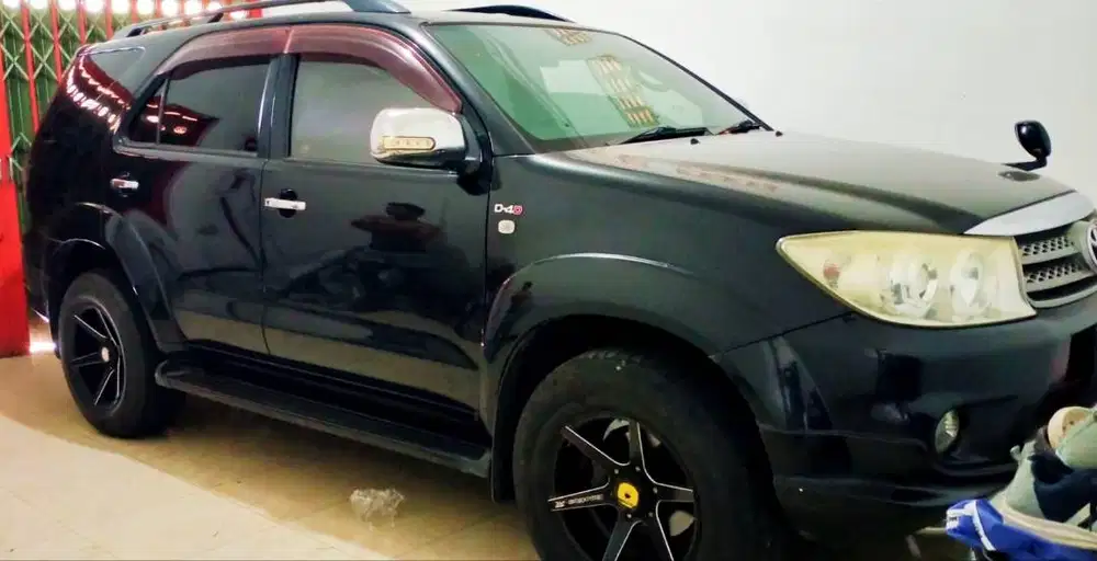 Dijual fortuner type g 2.5 A/T