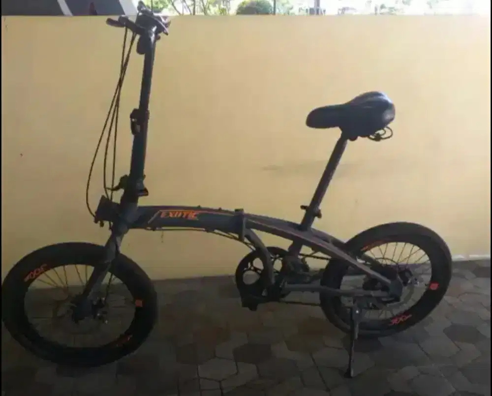 Dijual sepeda lipat 16 exotic explore 300 abu