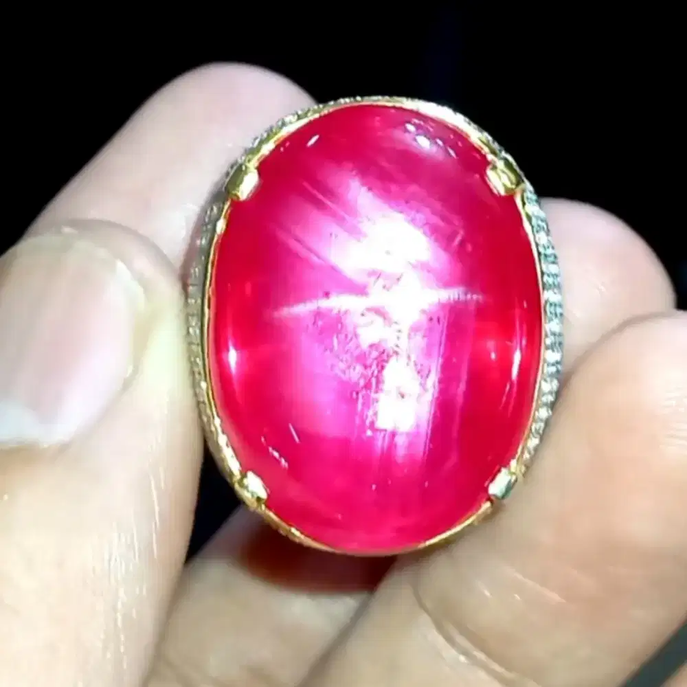 Natural Ruby Star Mozambique 43.3 ct sertifikat CGL Premium Class