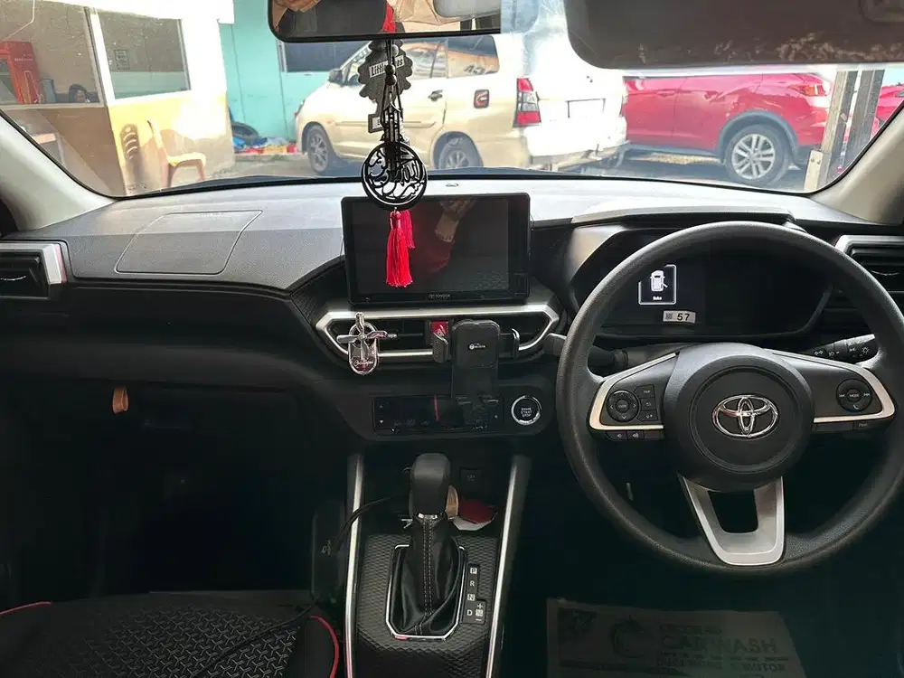 Honda pcx 2025 auto and tracktion