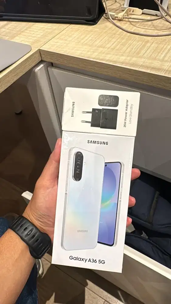 Samsung A36 5G 8/256GB ( hadiah )
