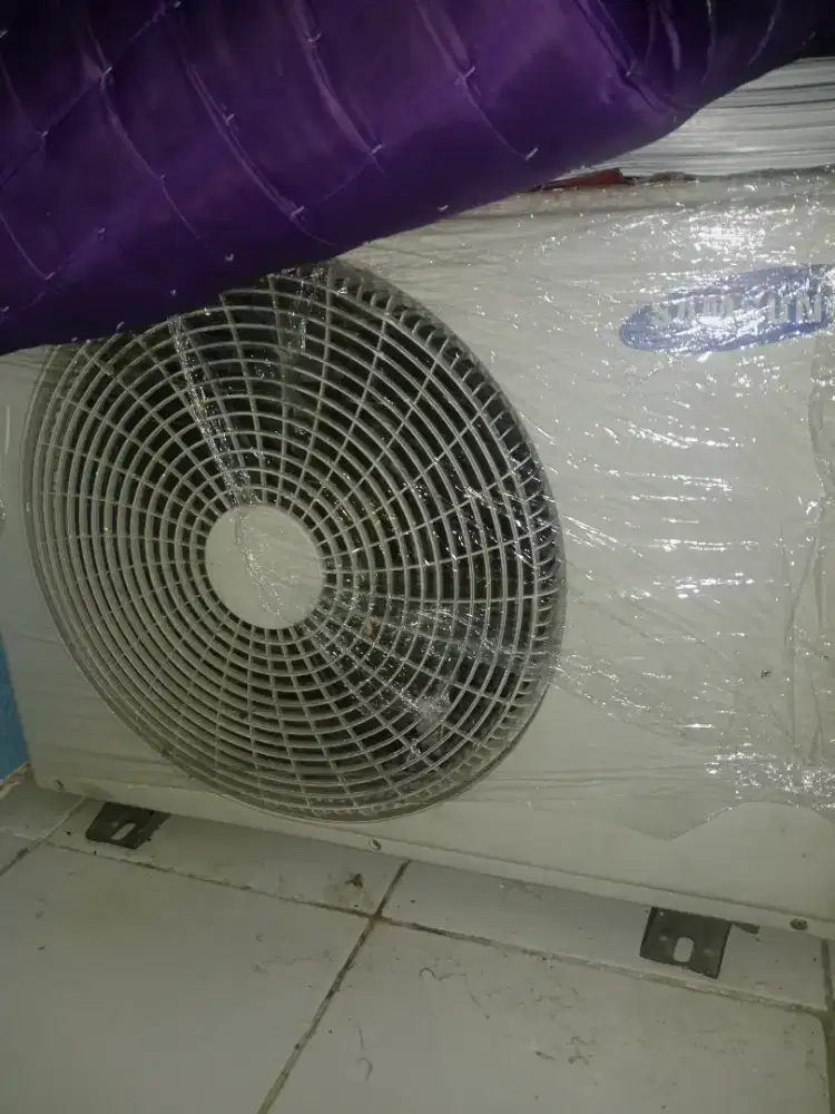 Di jual outdoor AC 1/2 PK merk samsung