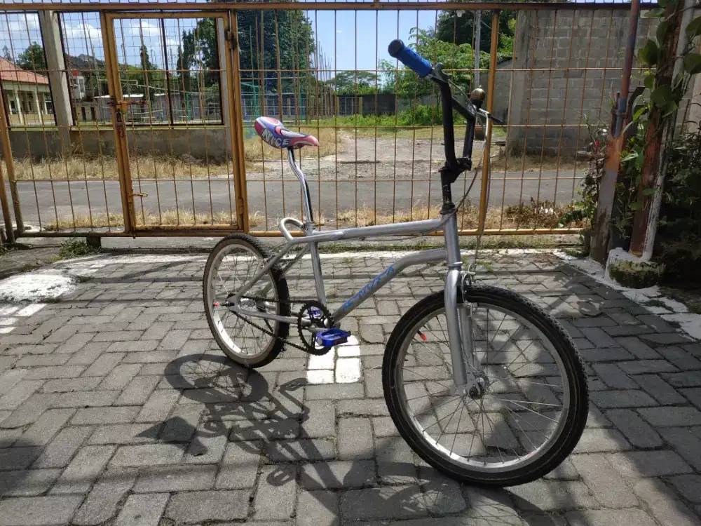 Sepeda BMX ring 20 rangka krom model jadoel antik langka siap pakai
