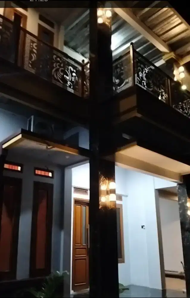 Rumah di jual 2 lantai