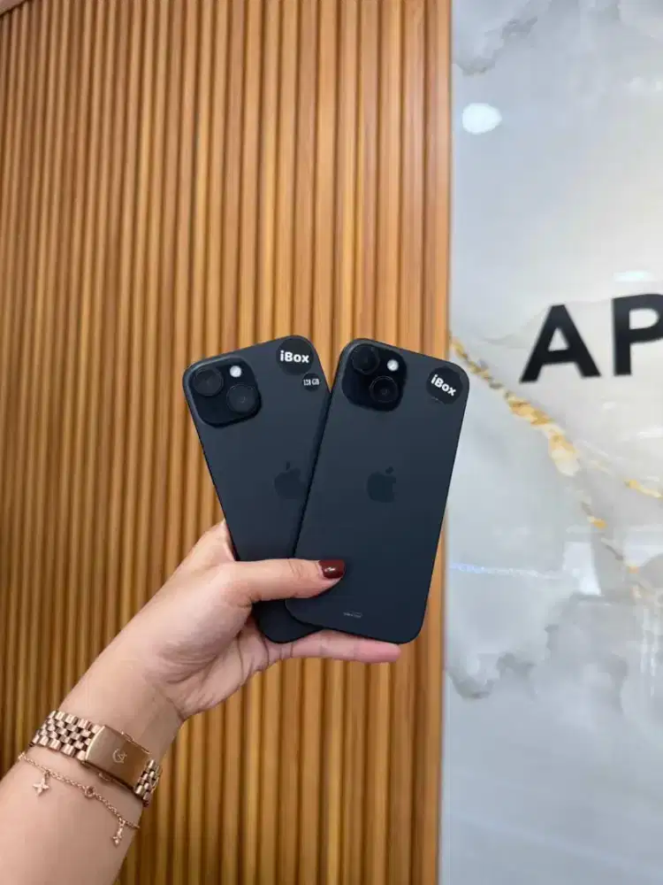 iPhone 15 128GB Black iBox ( Garansi aktf s/d 2026 ) BH 100%