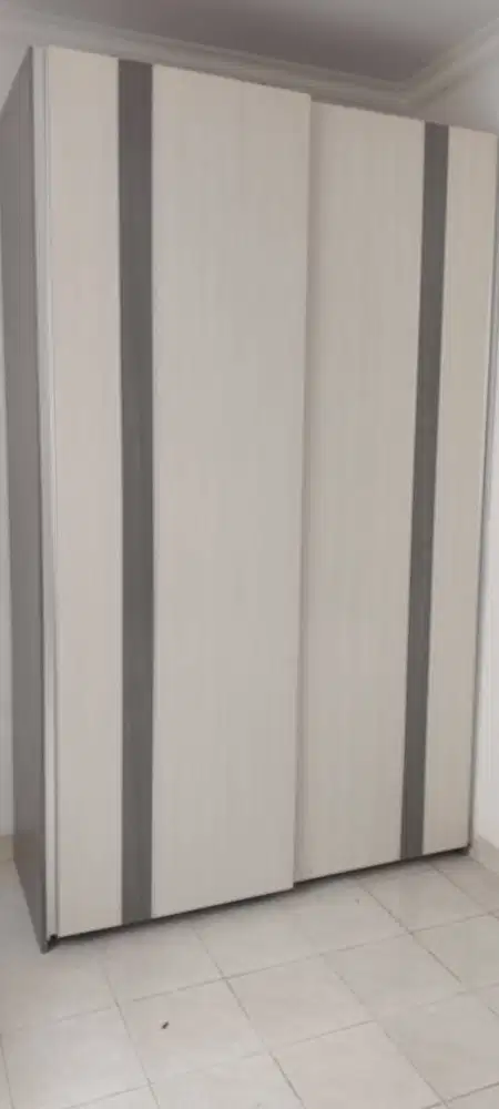 Lemari Bekas Second - Custom Design Interior