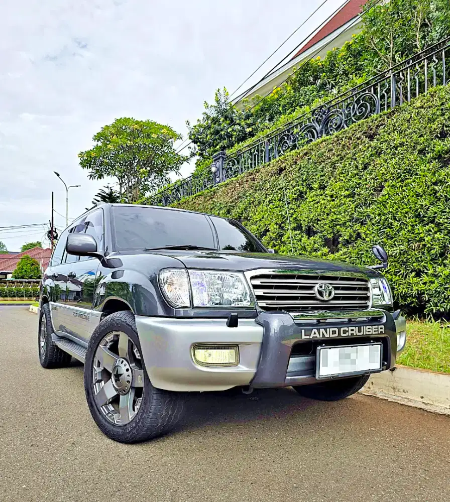 VX-LIMITED UK Spec Non Airsus DIESEL SOLAR SAHARA LANDCRUISER ANTIK