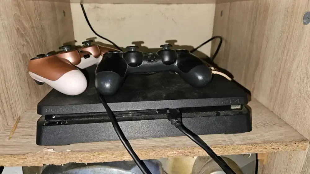 PS 4 ORI 1 TB 2 stik