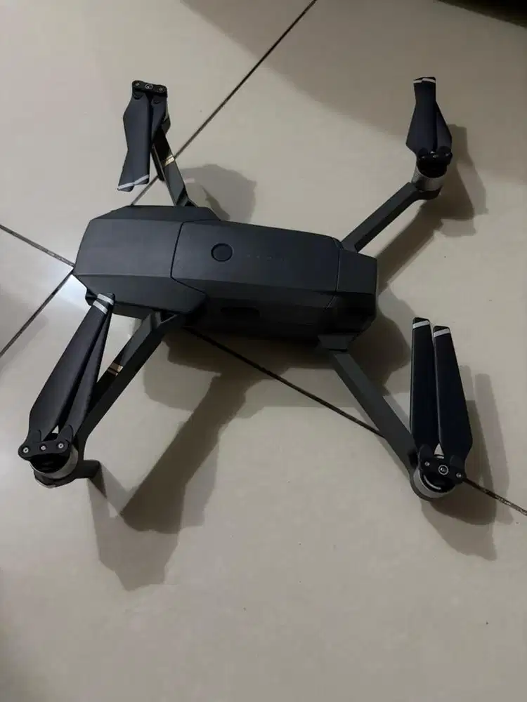 DJI Mavic Pro (seri 1/ seri pertama)