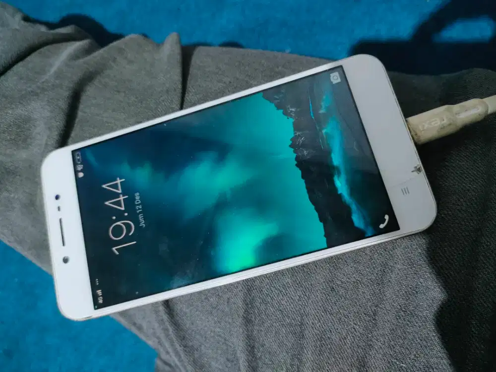 Vivo v5 4/32gb hp dusbok