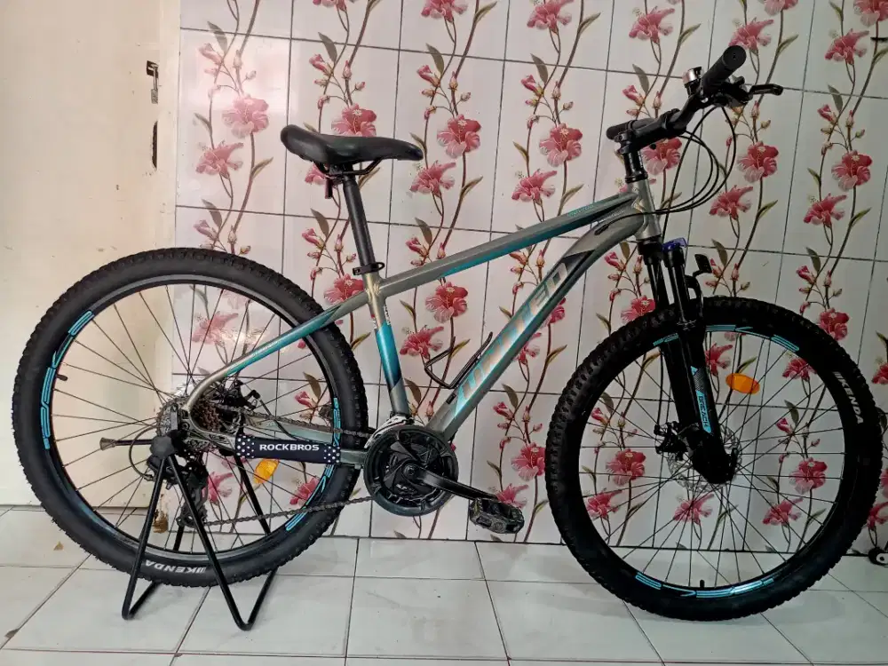Sepeda MTB UNITED,Frame Alloy,24 Speed,Mulus,Ban tebal,Siap gowes,BU