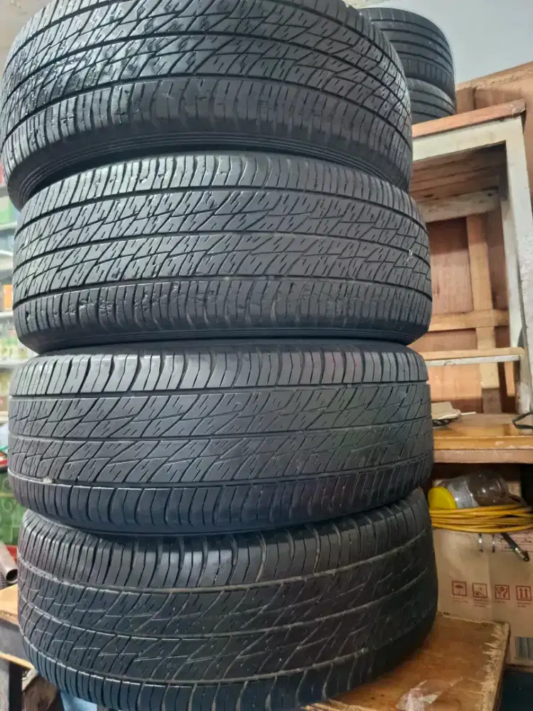 Donlop grandtrek 235/60 R 16