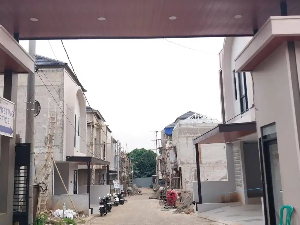 Rumah Mewah 2 Lantai Di Cirendeu Ciputat Dekat MRT dan Tol Lebak Bulus