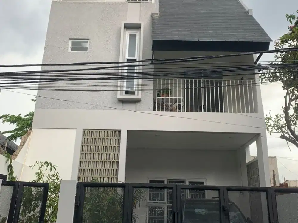 Rumah Mewah 2 Lantai Di Cirendeu Tangerang Selatan Dekat Toll dan MRT