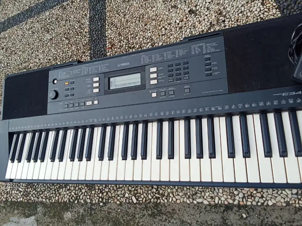 Keyboard organ piano Yamaha psr e343