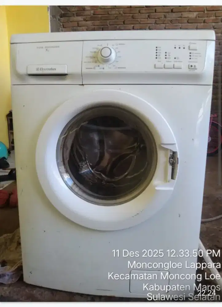 Mesin Cuci 1 Tabung Elektrolux kondisi normal