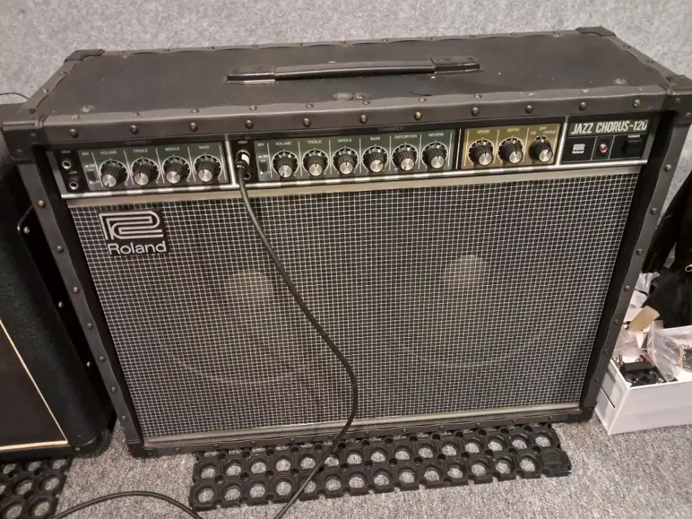 Roland Jazz Chorus JC-120