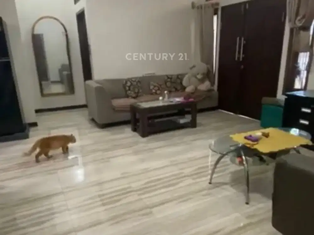 Rumah 2 Lantai Interior Bagus Dalam Perumahan Eksklusif Kopo