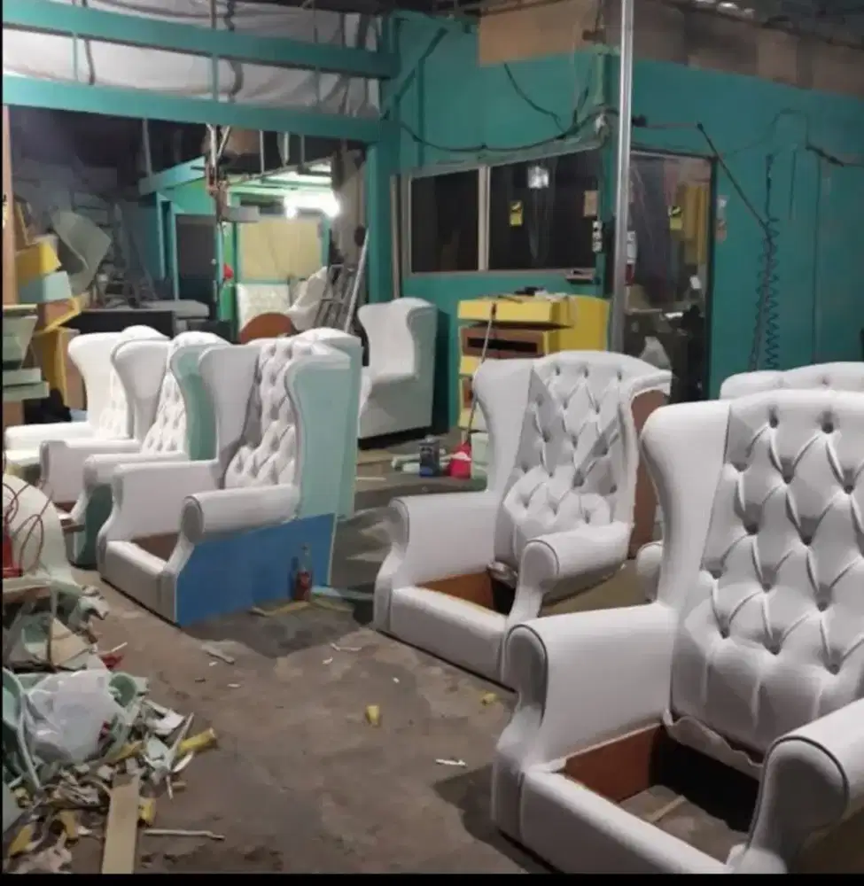 Service sofa Ciputat