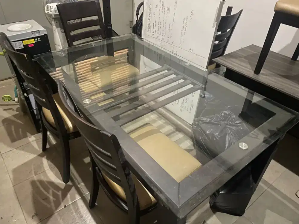 Meja Kantor dan Kursi Jati