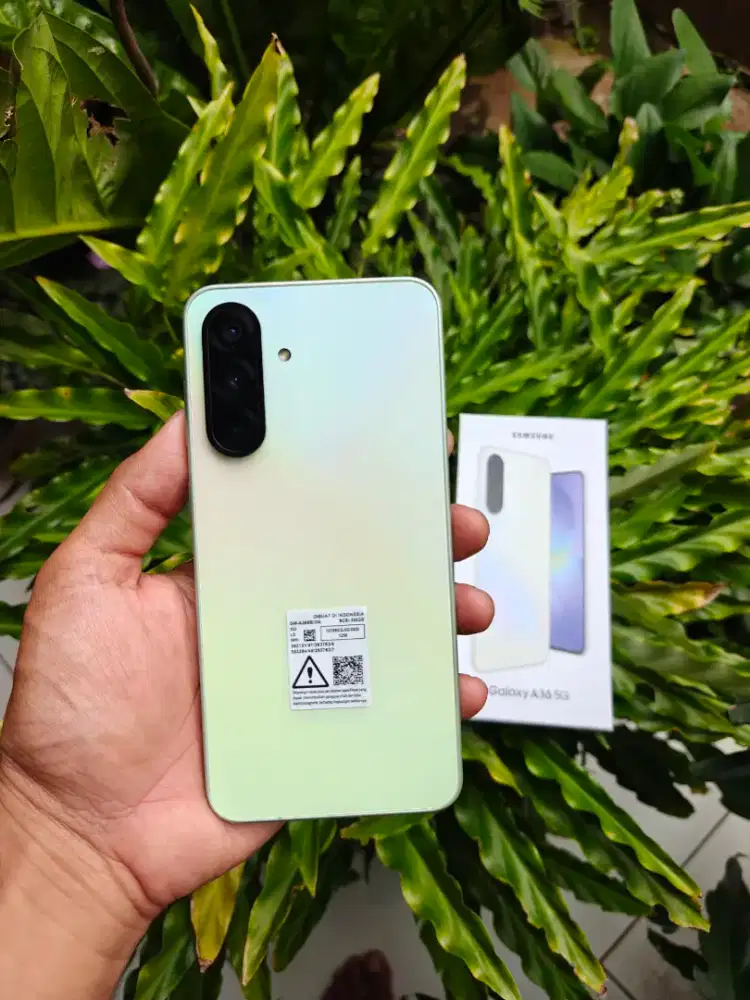 Samsung A36 5G 8/256 like new