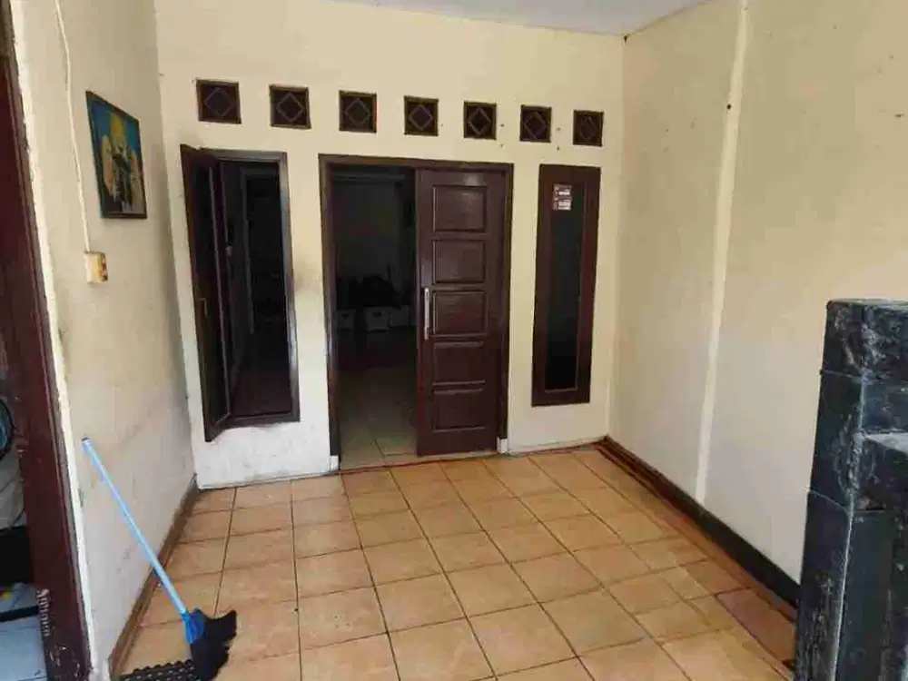 Di jual rumah perumnas akses jalan besar di depok timur