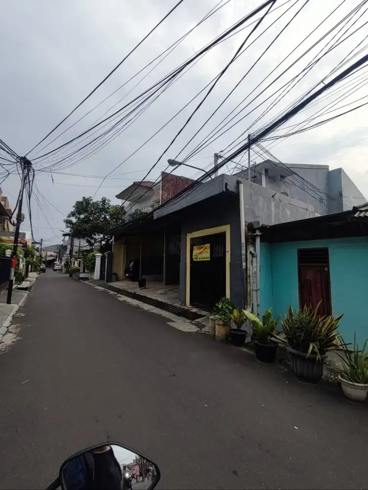 Oper Kontrak Rumah 18jt/Thn di Utan Kayu Selatan
