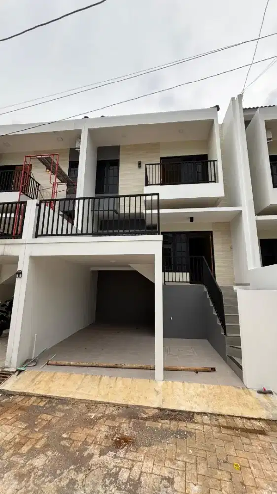 RUMAH BARU RASA VILLA, VIEW PEGUNUNGAN, BEBAS BANJIR