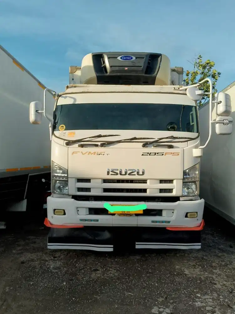 Isuzu FVM 285 + carrier