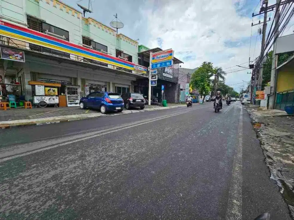tanah murah lokasi sangat strategis di jalan raya cengkeh suhat depan indomaret istimewa dibangun alfamart hotel kos premium kantor dan lain2 dekat UB BRAWIJAYA