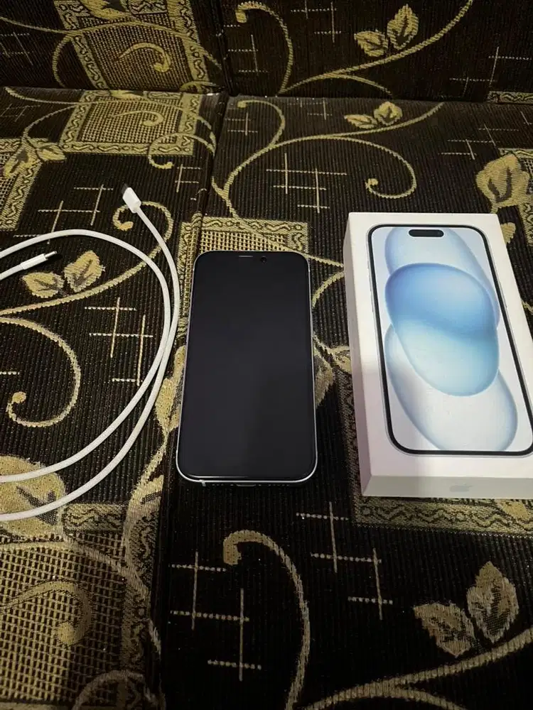 (Preloved) - Iphone 15 - (128GB)