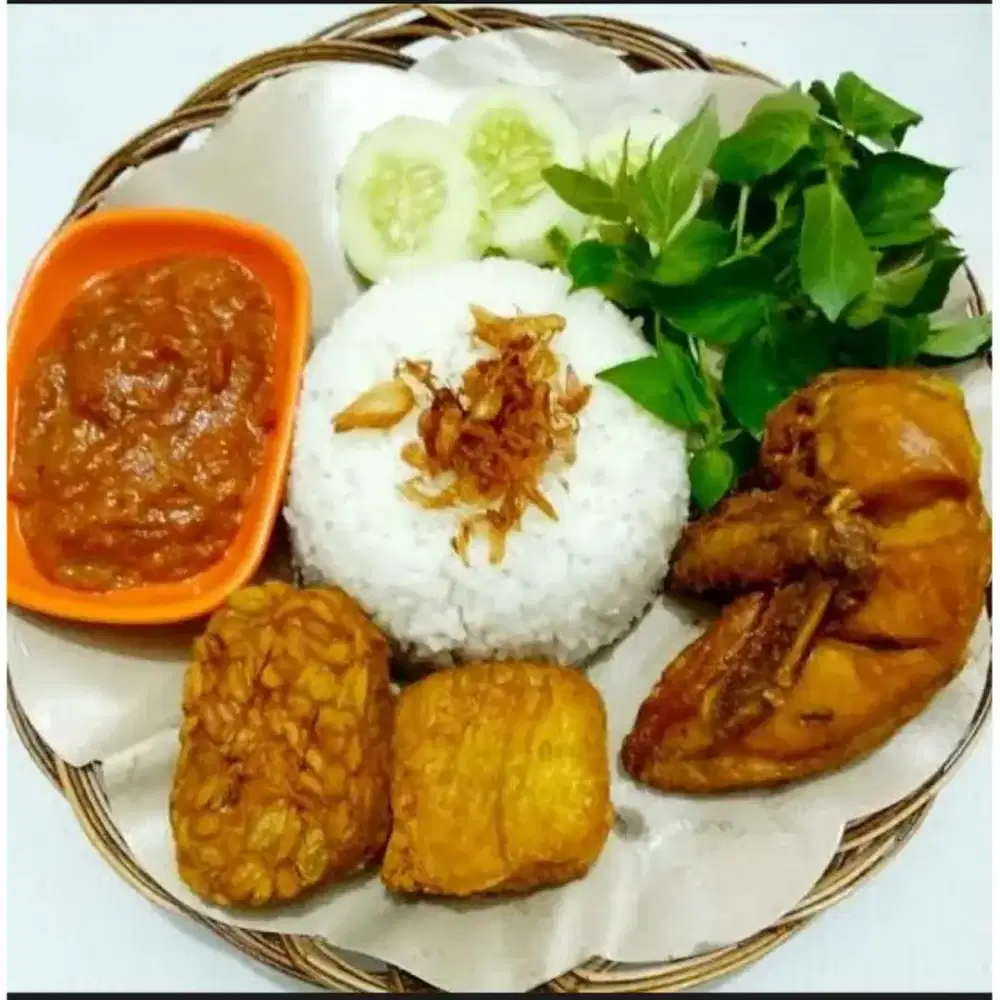 DIBUTUHKAN SEGERA PRAMUSAJI ada mess