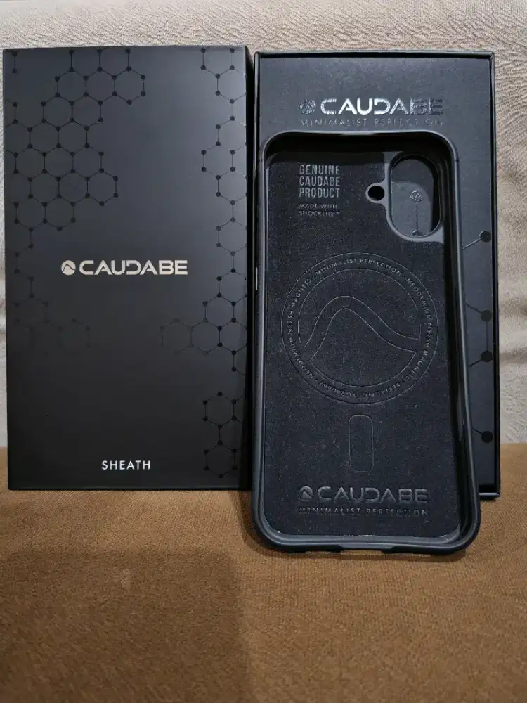 CASING CAUDABE SHEATH IPHONE 16 PLUS BLACK