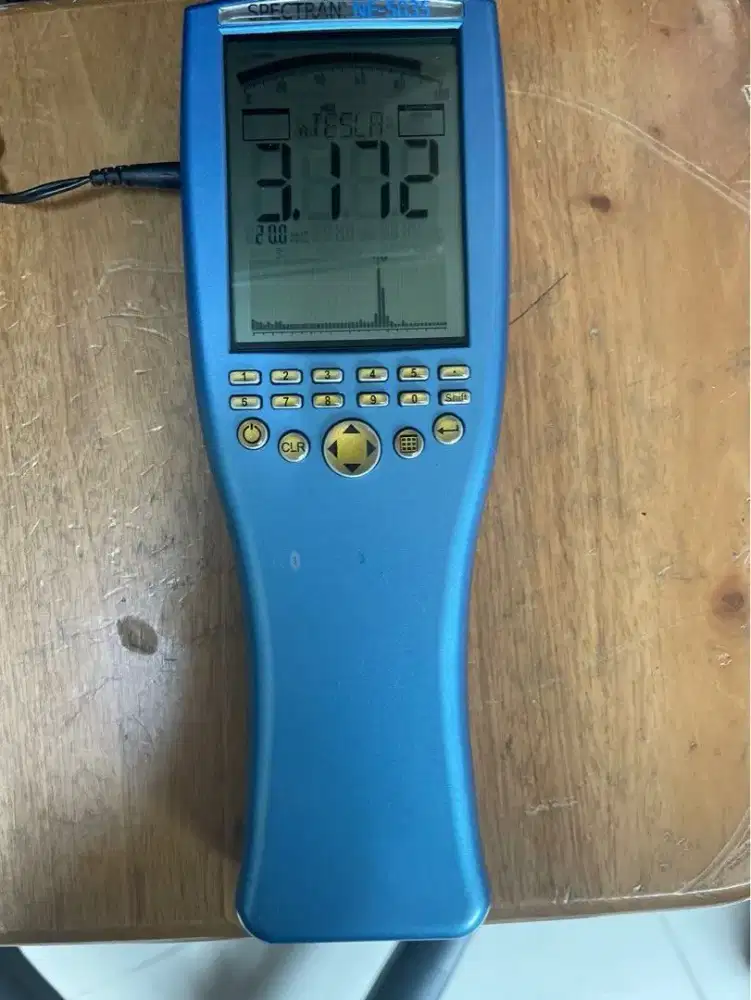 Aaronia Spectran HF-60105 penganalisis spektrum RF genggam radiasi