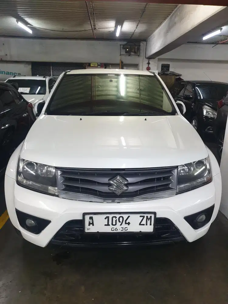 Suzuki Vitara 2.4 JLX 2012 A/T Putih Pajak Panjang Low KM Mulus Langka