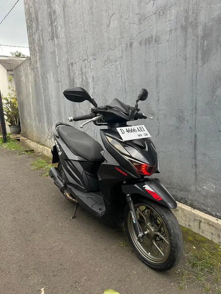 Beat deluxe 2023 bulan 9 low km